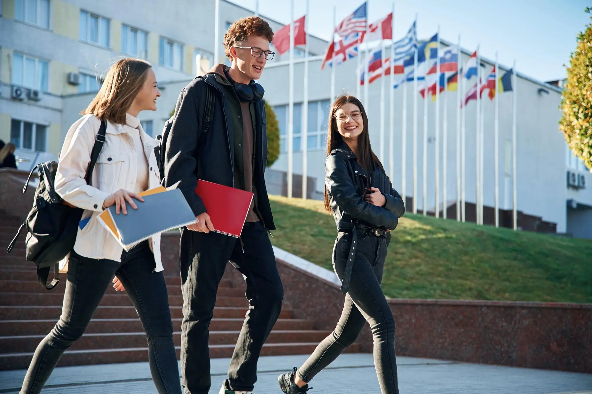 Yurt Dışında Eğitim Alacaklar İçin Profesyonel Tercüme Rehberi